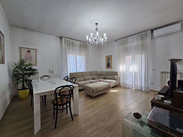 Ingrandisci la foto