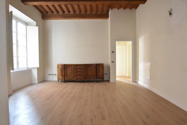 Ingrandisci la foto