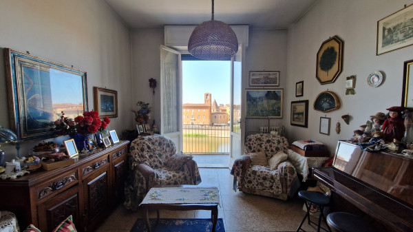 Ingrandisci la foto