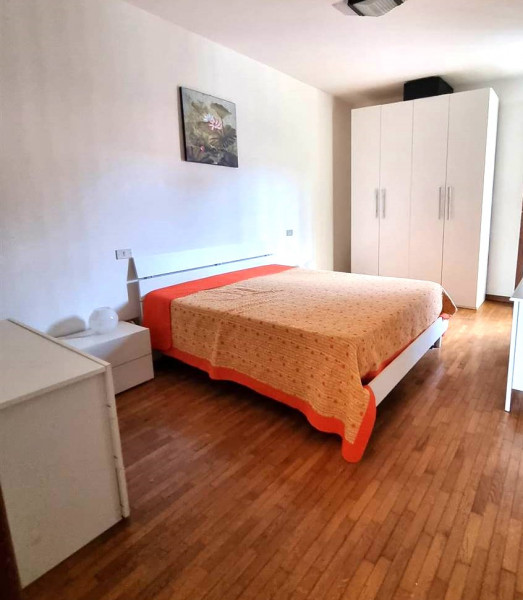 Ingrandisci la foto