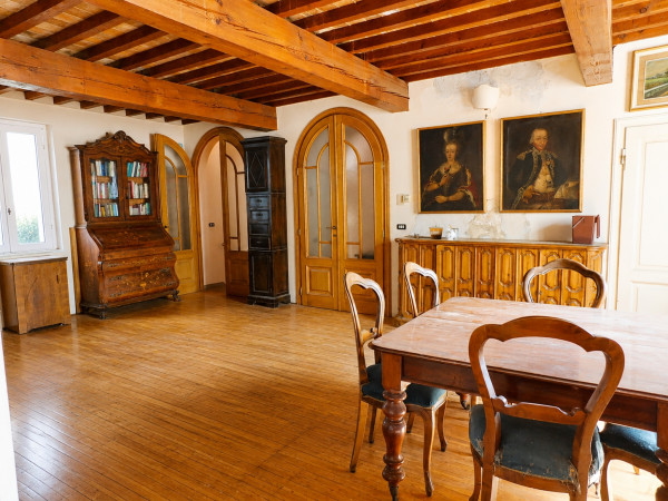 Ingrandisci la foto